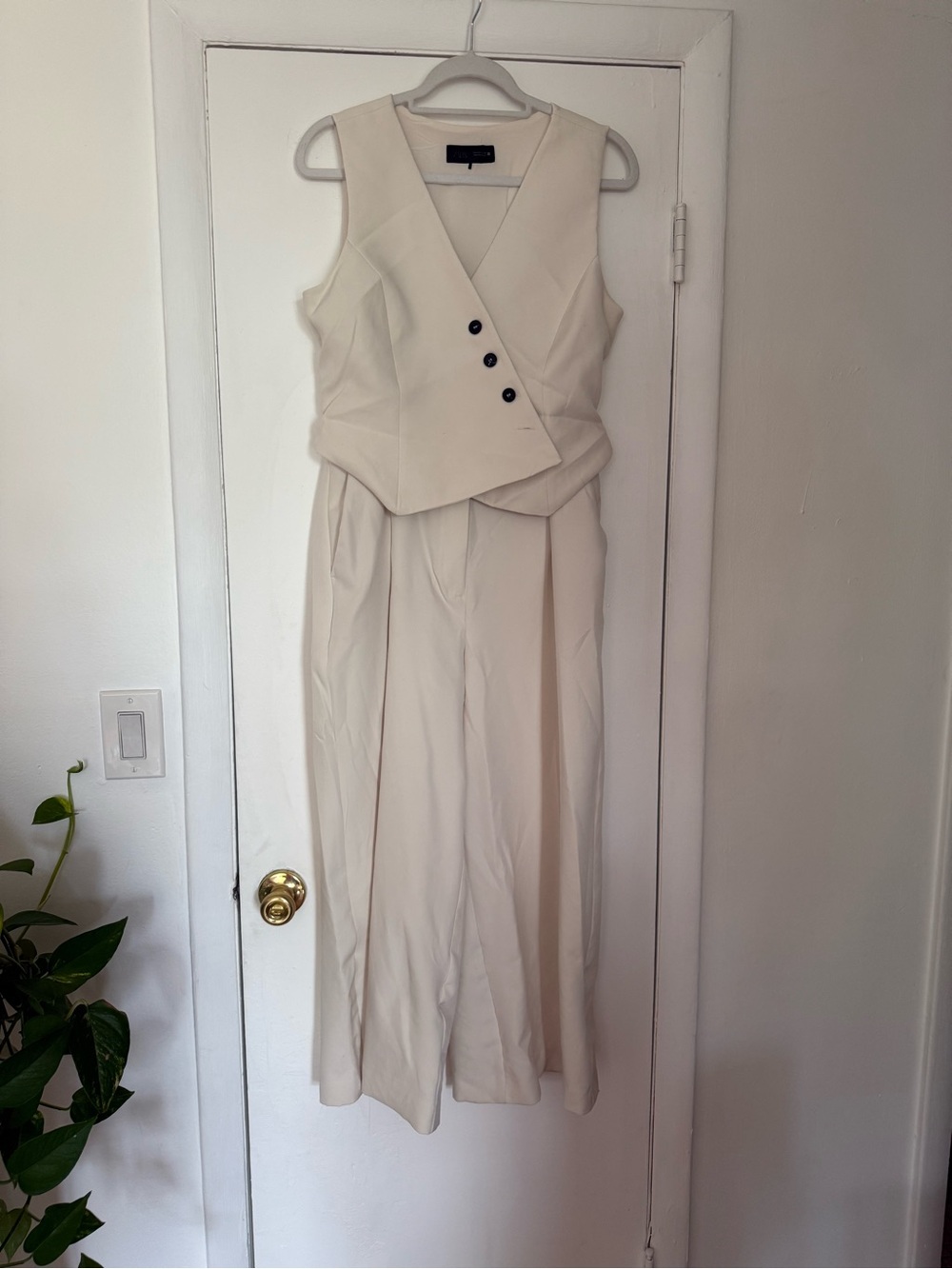 Zara Cream Sleeveless Double-Breasted Jumpsuit
